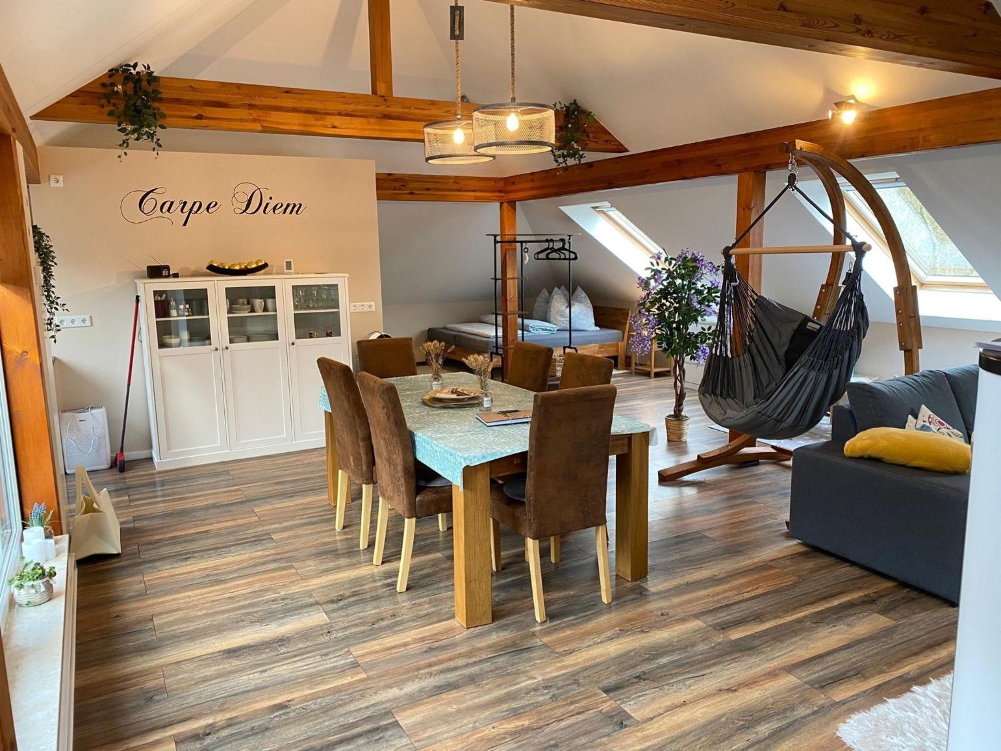Ferienwohnung Am Waldesrand - Garten, Terrasse, Grill, Luftkuehler, Massagesessel, Kinderspielecke, Spielekonsole Cottbus Bagian luar foto